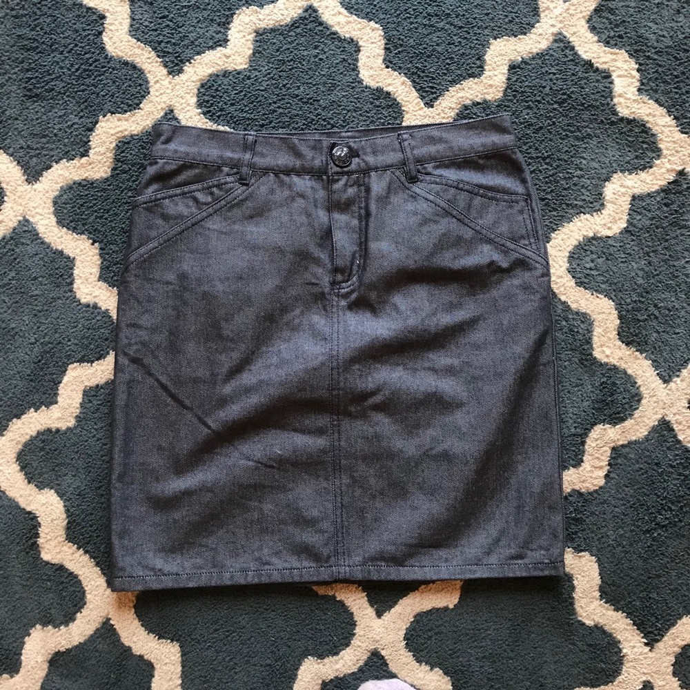 Marc Jacobs denim skirt size 4 EUC